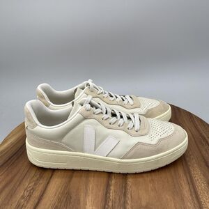 Veja Shoes Mens Size 9 White Leather Suede Low Top Sneaker Casual V Logo